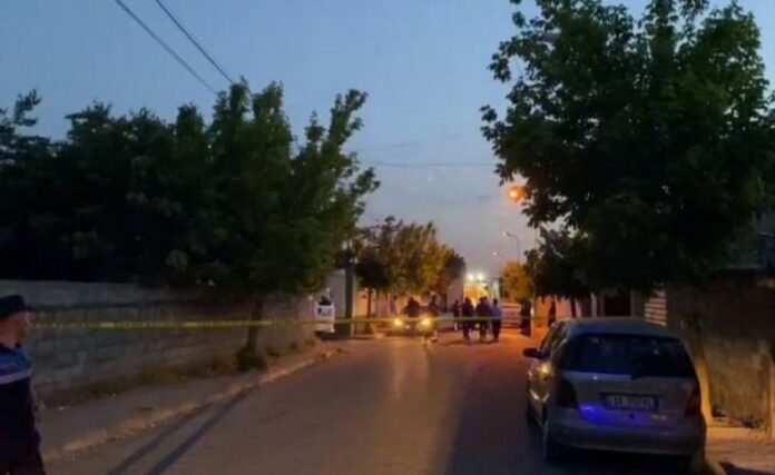 Del foto e çiftit që iu bë atentat në Elbasan, burri u vra e gruaja mori plumb në dorë