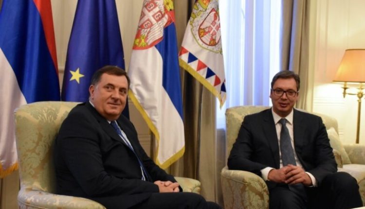 Republika Sërpska nuk i tërheq dekoratat për kriminelët e luftës