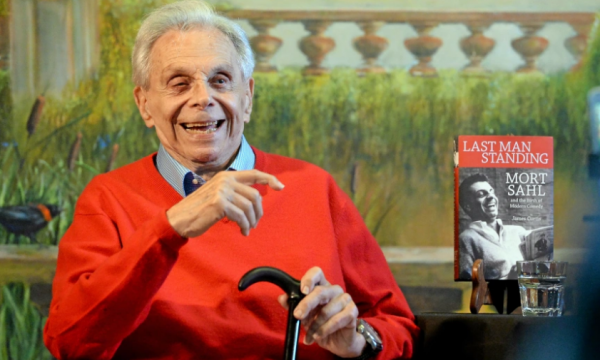 Vdes në moshën 94-vjeçare komediani legjendar amerikan, Mort Sahl
