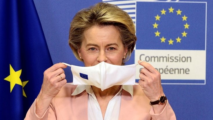 Ursula von der Leyen: BE në 2022 do të prodhojë 3.5 miliardë doza vaksine anti Covid