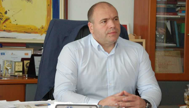 ASH – AAA harrojnë ofendimet e Maksimit ndaj shqiptarëve, rreshtohen në përkrahje të tij