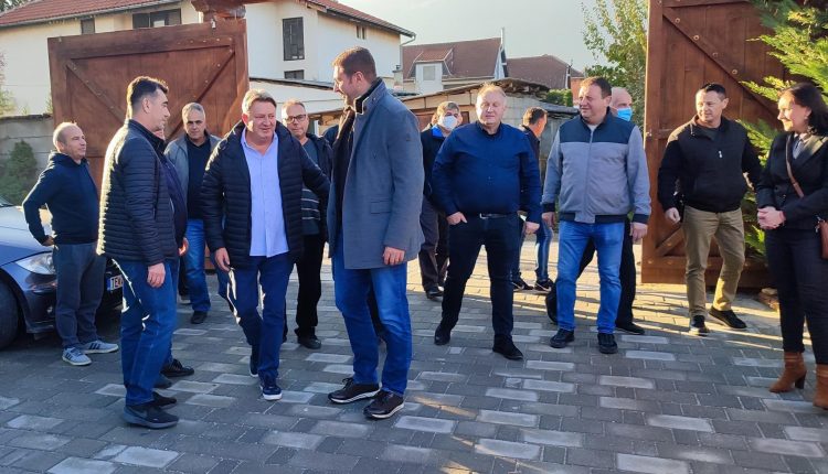 Garë etnike në Bërvenicë, Mickoski në shtabin e VMRO-së