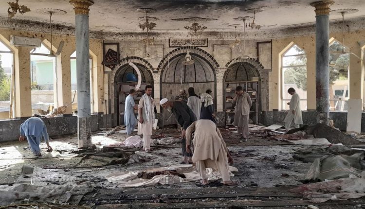Shpërthim i fuqishëm në një xhami të Afganistanit, disa të vrarë (VIDEO)