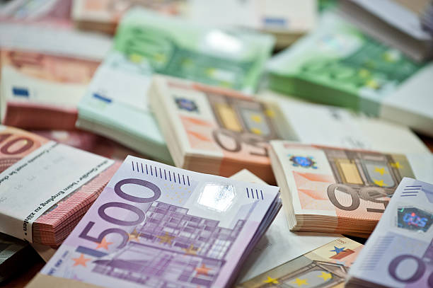 Shënohet dita botërore e kursimit, popullata në banka ruan 4.7 miliard euro