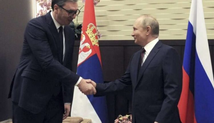 Putini i premton rrymë Serbisë