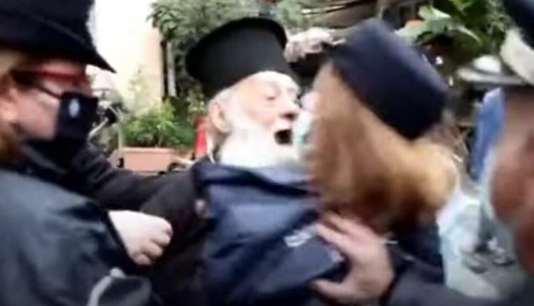 “Papa, ti je heretik”, prifti ortodoks në Athinë i bërtet kreut të kishës katolike (VIDEO)
