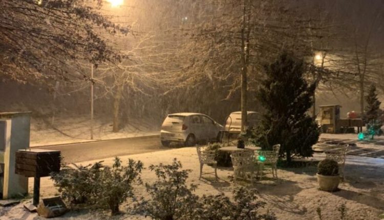 Reshje të dobëta bore në rrugën Tetovë – Kodra e Diellit