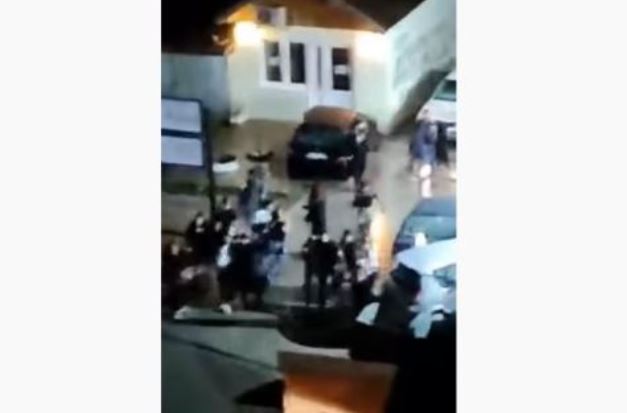 Rrahja në Mitrovicën e Veriut, dy të plagosur ende në spital