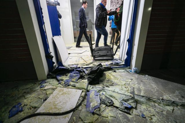 Basha publikon foto nga zyra e shkatërruar: Berisha vulosi ditën e tij të fundit në politikë