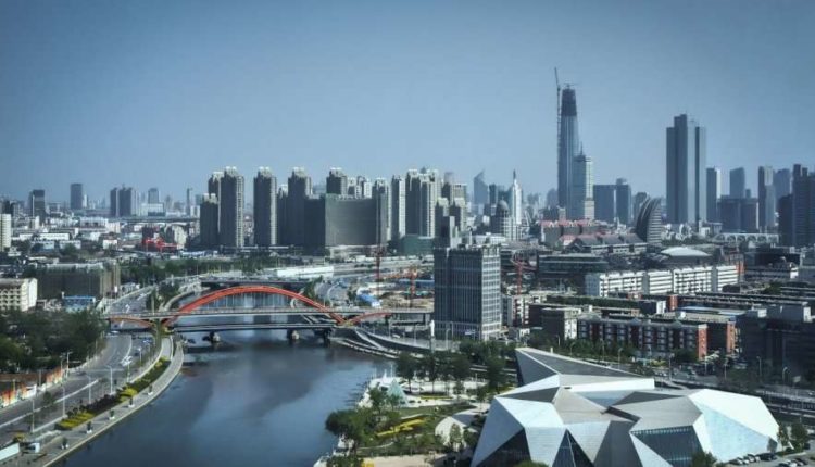 Qyteti kinez nis testimin e 14 milionë banorëve pas shpërthimit të COVID-19