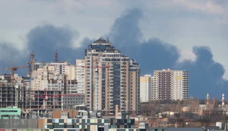 Forcat ruse hyjnë në Kharkiv – vazhdon beteja për Kievin