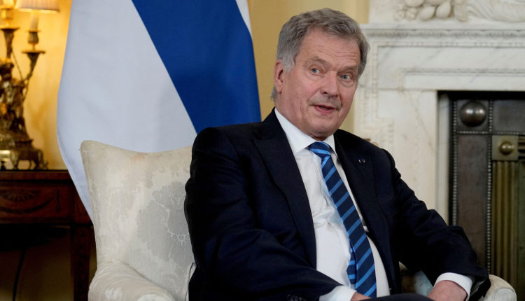 Presidenti i Finlandës thotë se anëtarësimi në NATO do të ishte i dobishëm, por do të “rriste tensionet me Rusinë”