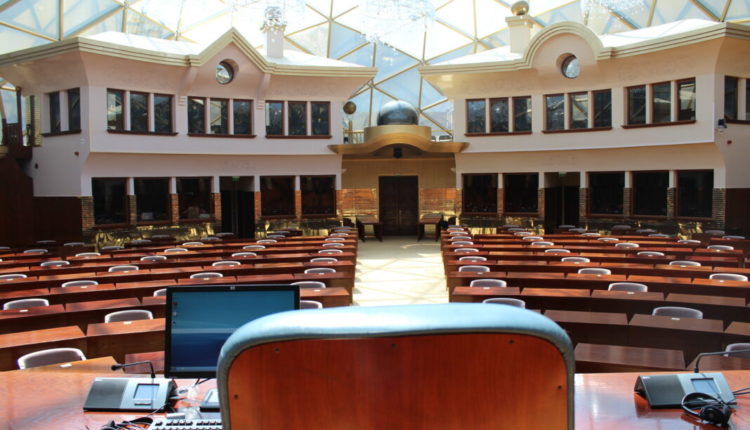 Në Kuvend janë caktuar vazhdime të katër mbledhjeve