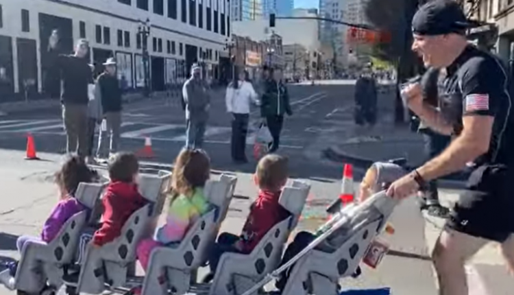 Babai theu rekordin Guinness duke shtyrë pesënjakët në një gjysmë maratonë (VIDEO)