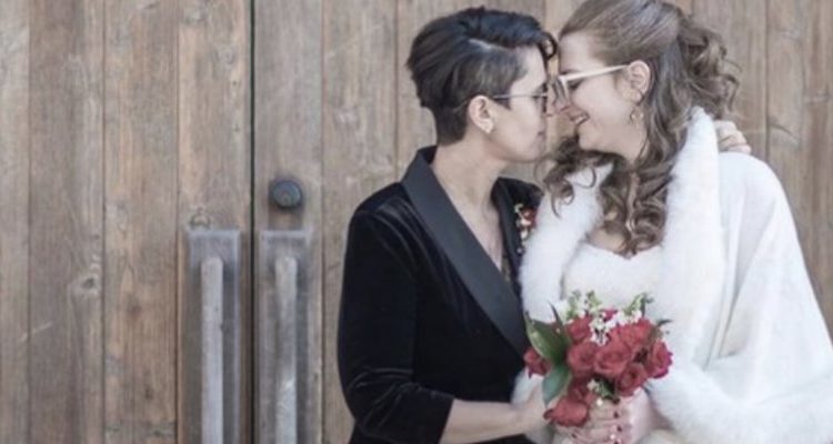U martua me grua, shqiptarja jep lajmin e ëmbël: Po presim dy binjakë