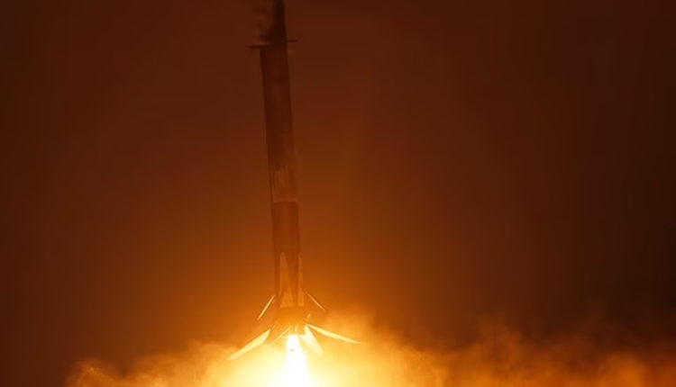 Elon Musk lëshon në hapësirë raketën me ngarkesën misterioze