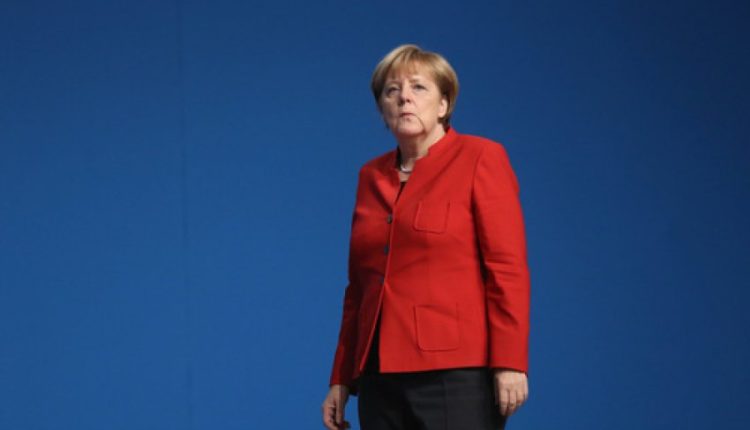 Merkel kundërshton kritikat e Zelensky-t