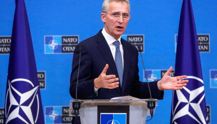 Stoltenberg: NATO do të vazhdojë të furnizojë Ukrainën me armë të rënda
