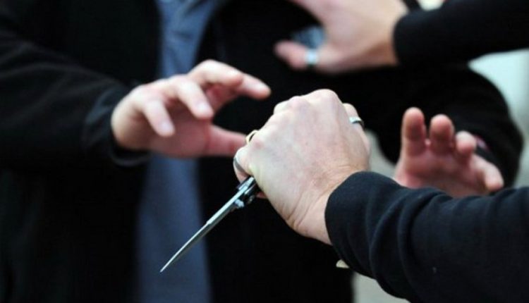 Sulmohet me thikë një person në Gjilan, arrestohet i dyshuari