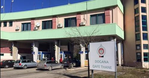 Disa të arrestuar në Qafëthanë, dyshohet se kontrabandonin mallëra nga Maqedonia e Veriut