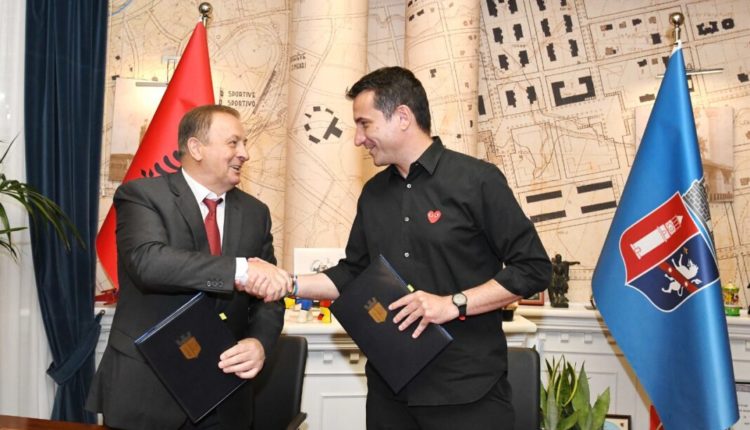 Tirana dhe Struga nënshkruajnë marrëveshje bashkëpunimi