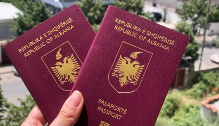 16 mijë euro për pasaportën shqiptare, arrestohet 30-vjeçarja për mashtrim