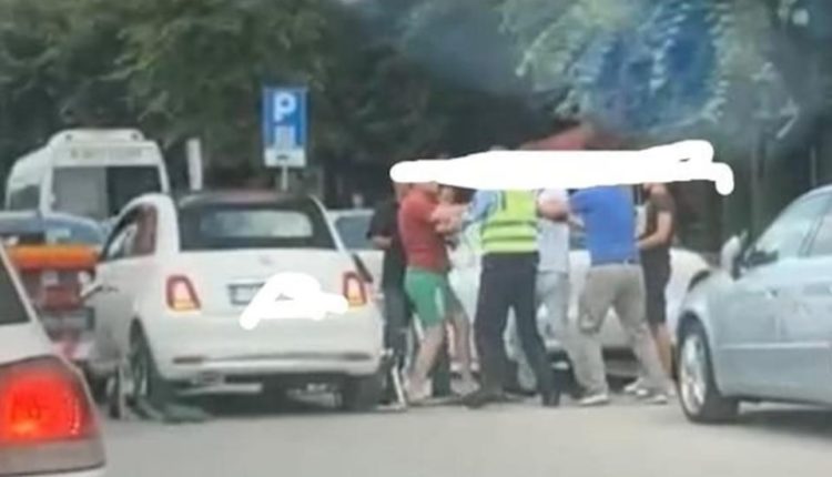 Sulmohen punonjësit e NP “Parkingu i Qytetit” në Tetovë, sulmuesi raportohet në polici