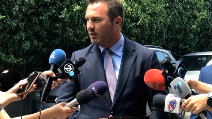 Ademi  VLEN i dhe partitë maqedonase tentojnë t i marrin dy mandate nga Fronti Europian