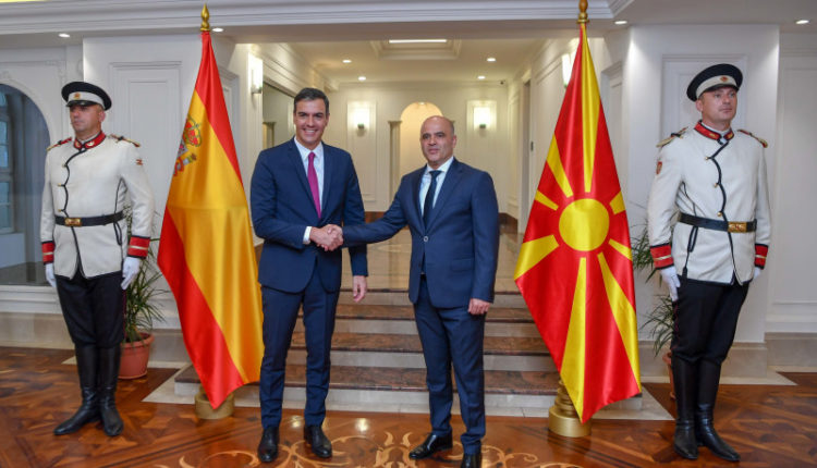 Kryeministri spanjoll: Maqedonia e Veriut është në Evropë! Jeni një hap më afër qëllimit