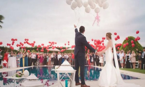 Një fotografe profesioniste e dasmave zbulon 3 shenjat që tregojnë se një lidhje nuk do të zgjasë