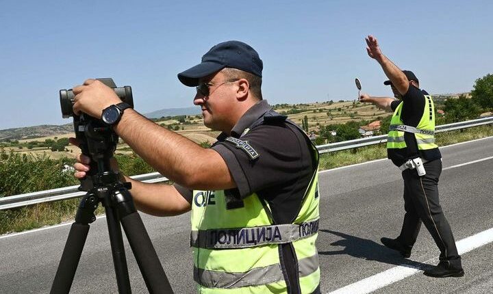 Policia e Tetovës kontrolle ndaj automjeteve që kryejnë transport publik të udhëtarëve