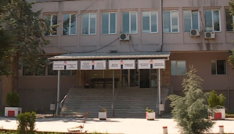 Sulmohet punonjësja në Spitalin e Kumanovës