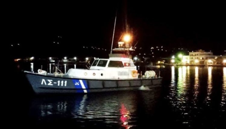 E fundit/ Mbytet një anije me emigrantë në Greqi, dyshohet për viktima