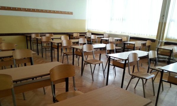 Nxënësit kthehen në shkolla, pas pesë jave grevë