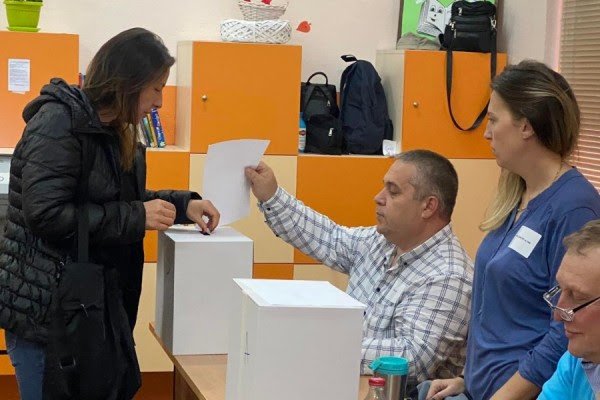 ​Zgjedhjet bullgare, votohet edhe në Shqipëri