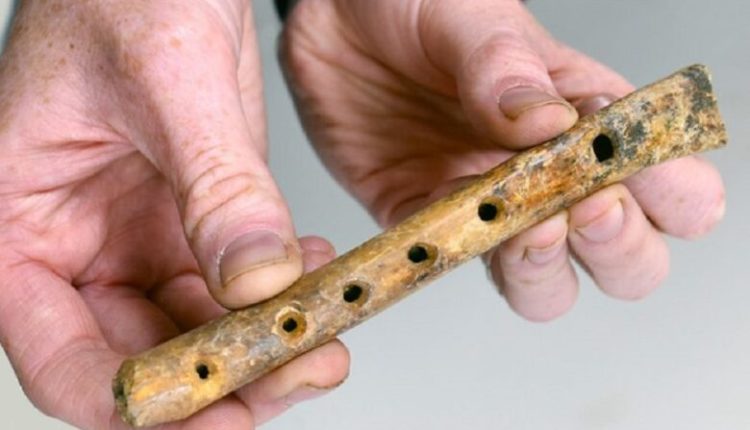 Flaut i rrallë mesjetar i kockave u zbulua në Kent, bregdeti juglindor i Anglisë
