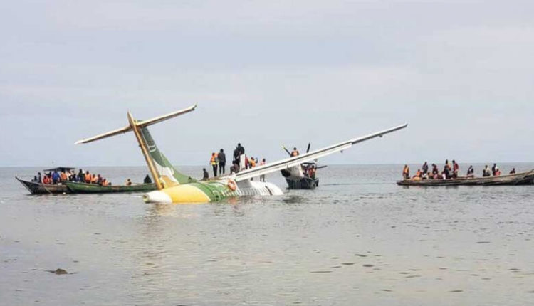 Një aeroplan pasagjerësh është rrëzuar në një liqen në Tanzani