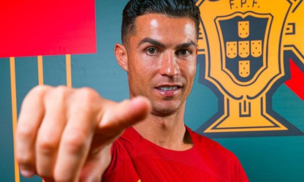 Ronaldo vjen me postim emocionues para ndeshjes së parë të Portugalisë