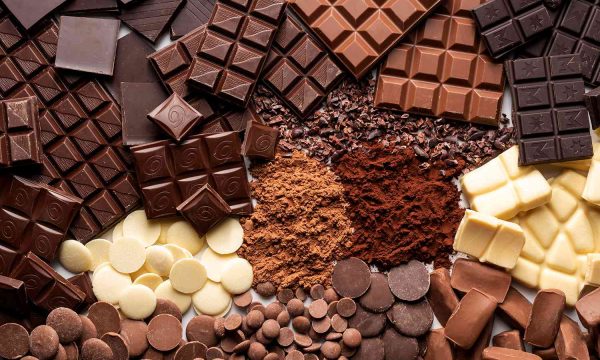 Çfarë ndodh nëse e ruani çokollatën në frigorifer?