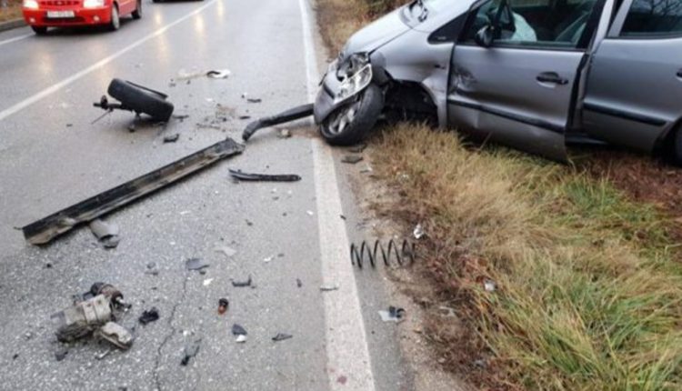 Del nga rruga makina në Pogradec, plagoset shoferi 27-vjeçar