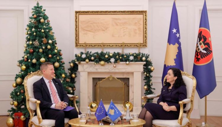 Koordinimi për Samitin BE – Ballkani Perëndimor, Michel fton presidenten Osmani ta përfaqësojë Kosovën