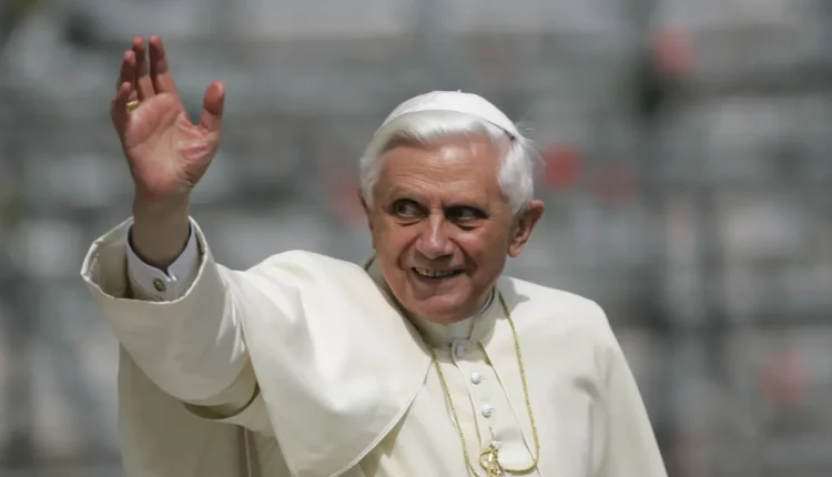 Ndërron jetë Papa Benedict XVI