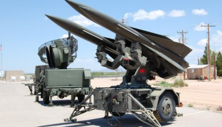 Spanja dërgon sistemet e para raketore Hawk në Ukrainë