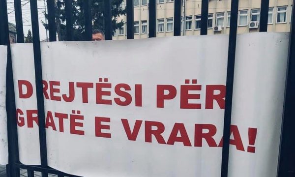 Sot në Prishtinë protestohet kundër vrasjes së grave