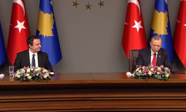 Kurti në konferencë me Erdoganin, e falënderon Turqinë për përkrahje