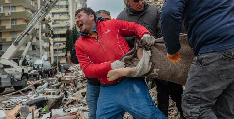 Mbi 12,000 të vdekur nga tërmeti në Turqi e Siri