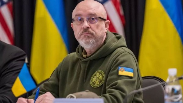 ​Rusia po planifikon ofensivën e 24 shkurtit, thotë ministri ukrainas i mbrojtjes