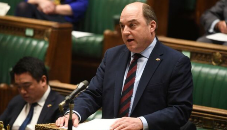 Wallace: Rusët përdorin taktika të Luftës së Parë, prandaj kanë shumë viktima