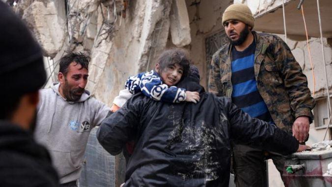 Numri i të vdekurve në Turqi dhe Siri ka shkuar në mbi 11,700