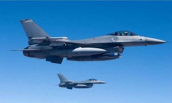 Tjetër kërcënim rus pranë territorit të NATO, ngrihen në fluturim avionët